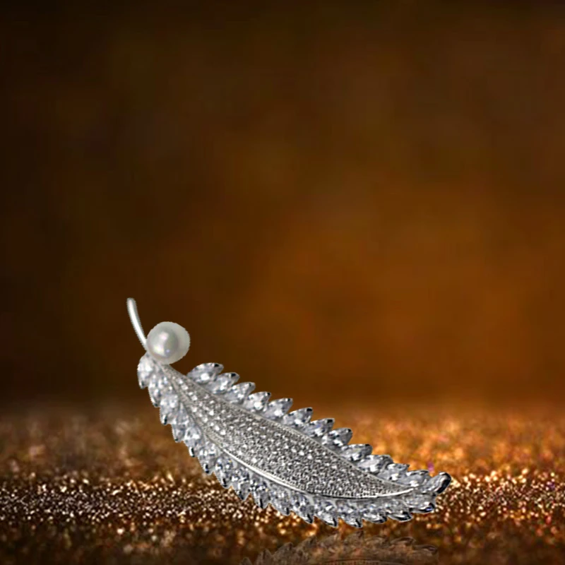 MADALENA SARARA AAAA Zircon And Crystal Inlaid Pearl Brooch Gol Plated Copper Leaf Style Fine Brooch Pin For Women Jewelry