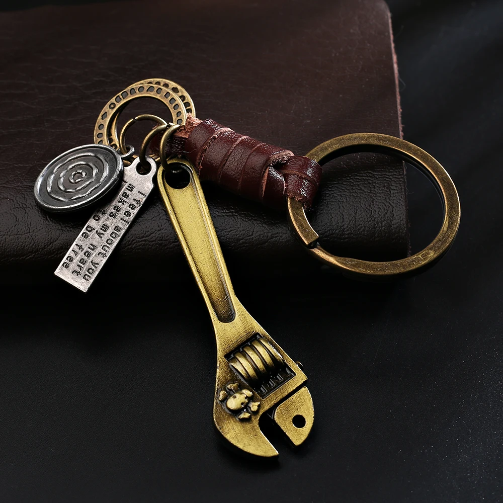 2024 Trend Jewelry Vintage Brown Scissors Spanner Leather Keychain Simple Handwork Weave Alloy Accessories Men Key Chain