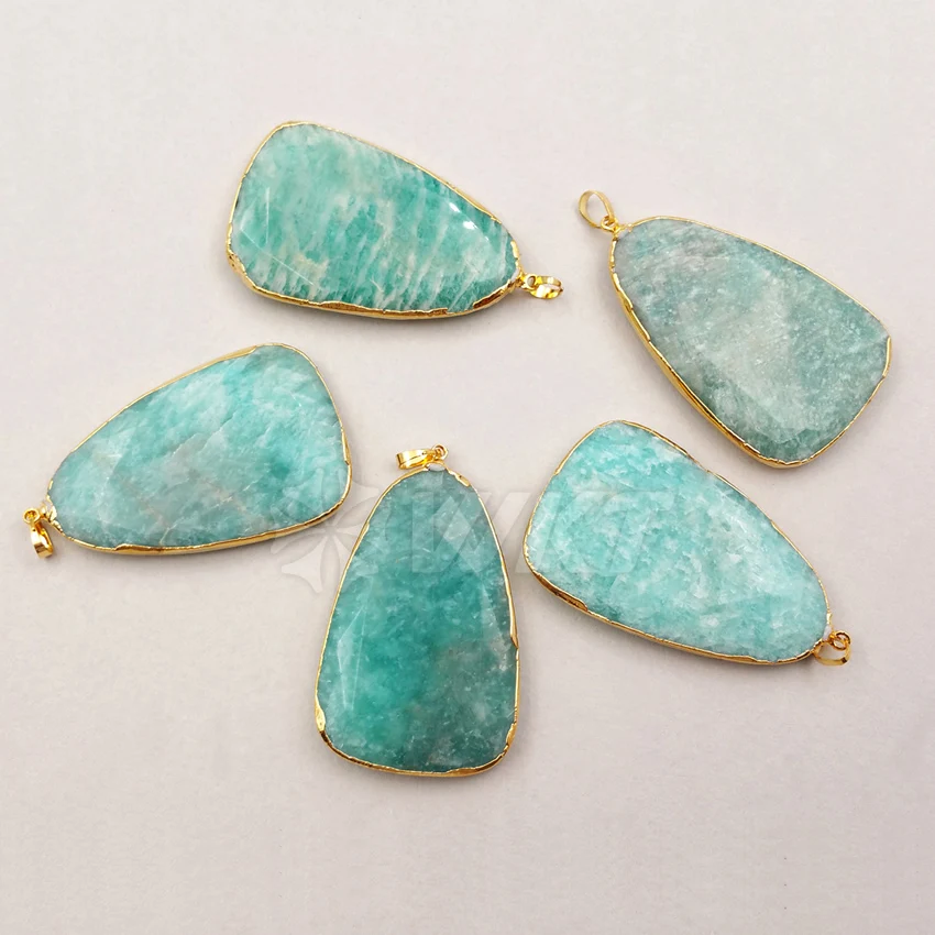 

WT-P1185 Wholesale Custom Unique Natural Amazonite Stone Pendants With Gold Trim Rondom Color Elegant Pendant For Friends Gift