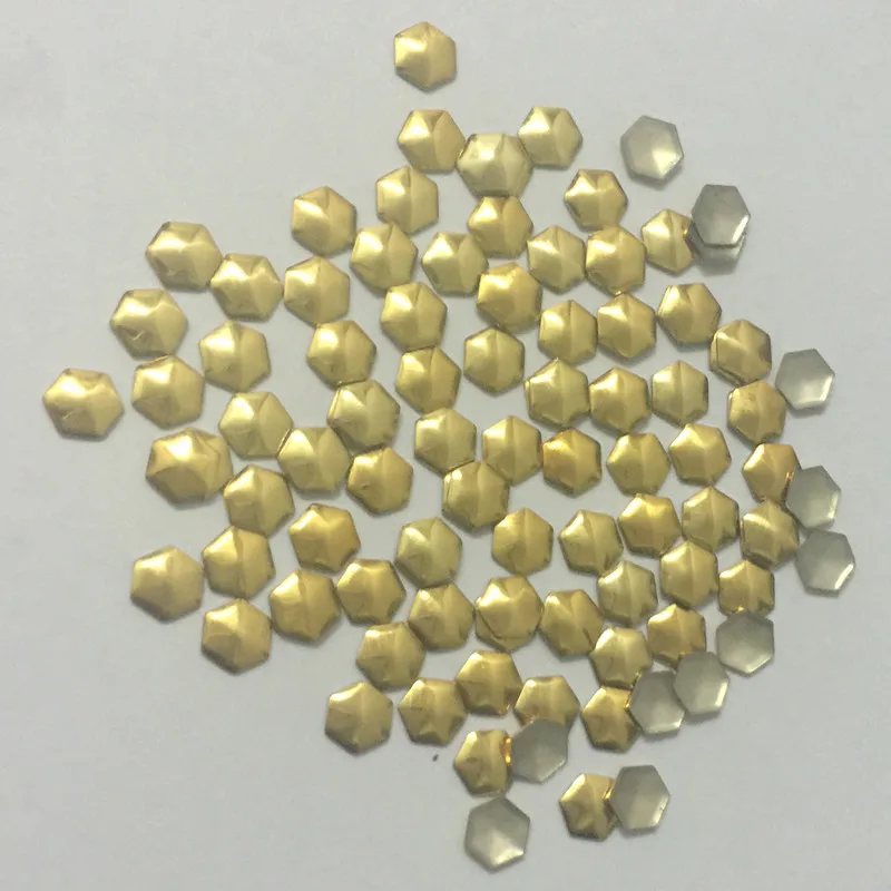 50PCS Hot Fix Hexagon/football Shape Gold 4mm Rhinestuds Hotfix Nailheads Iron On Studs DIY Rhinestones Accessory For Clothes