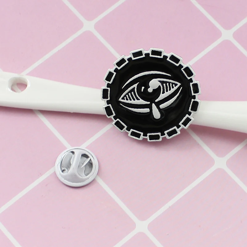 موضة عين الشر التعميم القرص درع دبابيس يبكي الإنسان العين الفن للرجال والنساء شارة بدبابيس الملابس على ظهره هدية مجوهرات