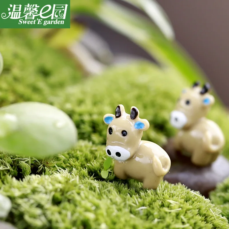 10pcs Small cow garden miniature Moss micro-landscape miniature figurines jewelry doll combination DIY Home Accessories