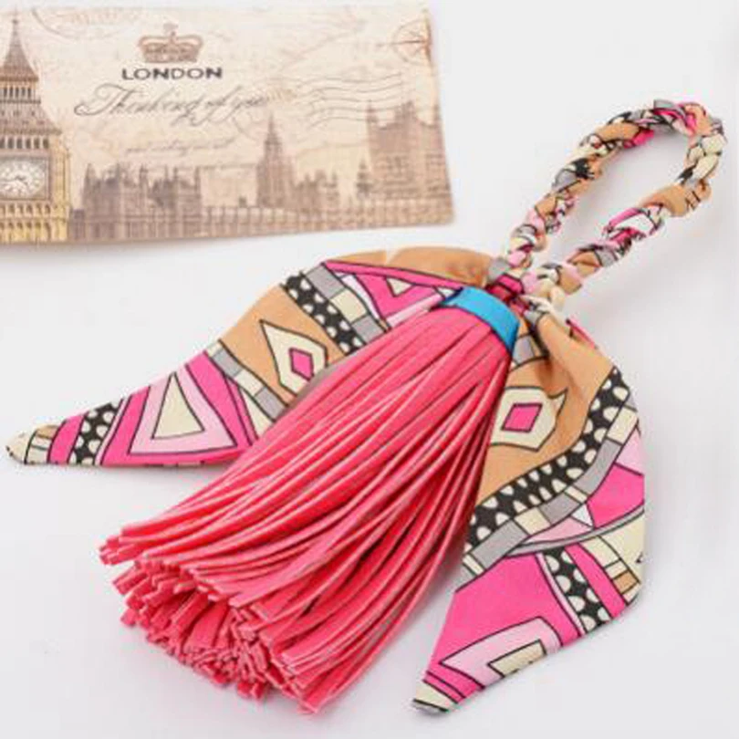 Fashion Luxury Charm Pendant Silk Tassel Women Keychain Purse Bag Key Chain PU Leather Tassels Car Key Holder llaveros R257