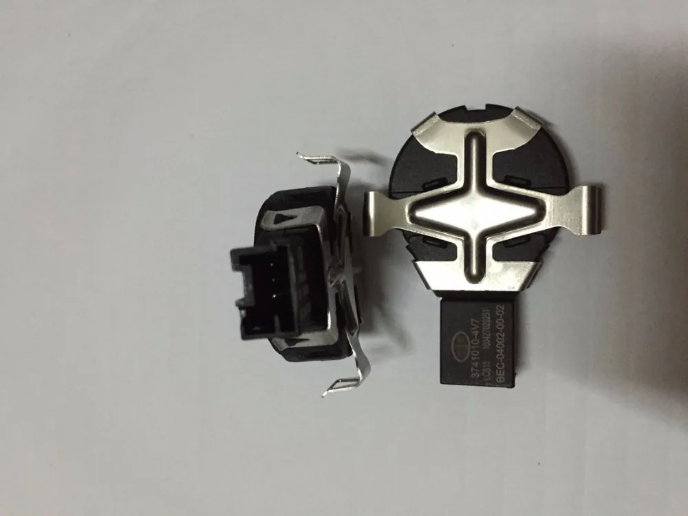 Auto Parts Xenia R7 Sunshine Sensor 3741010-4V7 LCB13 Sensor