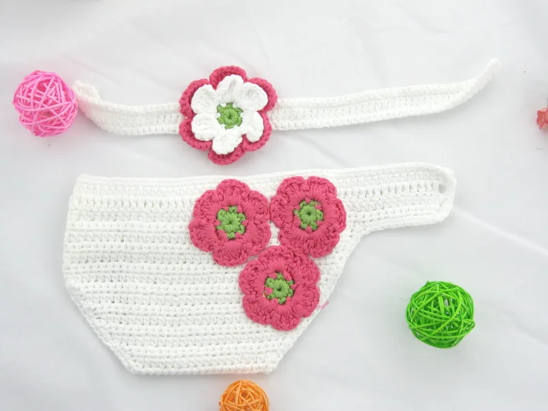 Special clearance 100% cotton Baby Handmade Crochet white flower Headbands & Three flower Diaper cover / shorts Newborn set 0-3M