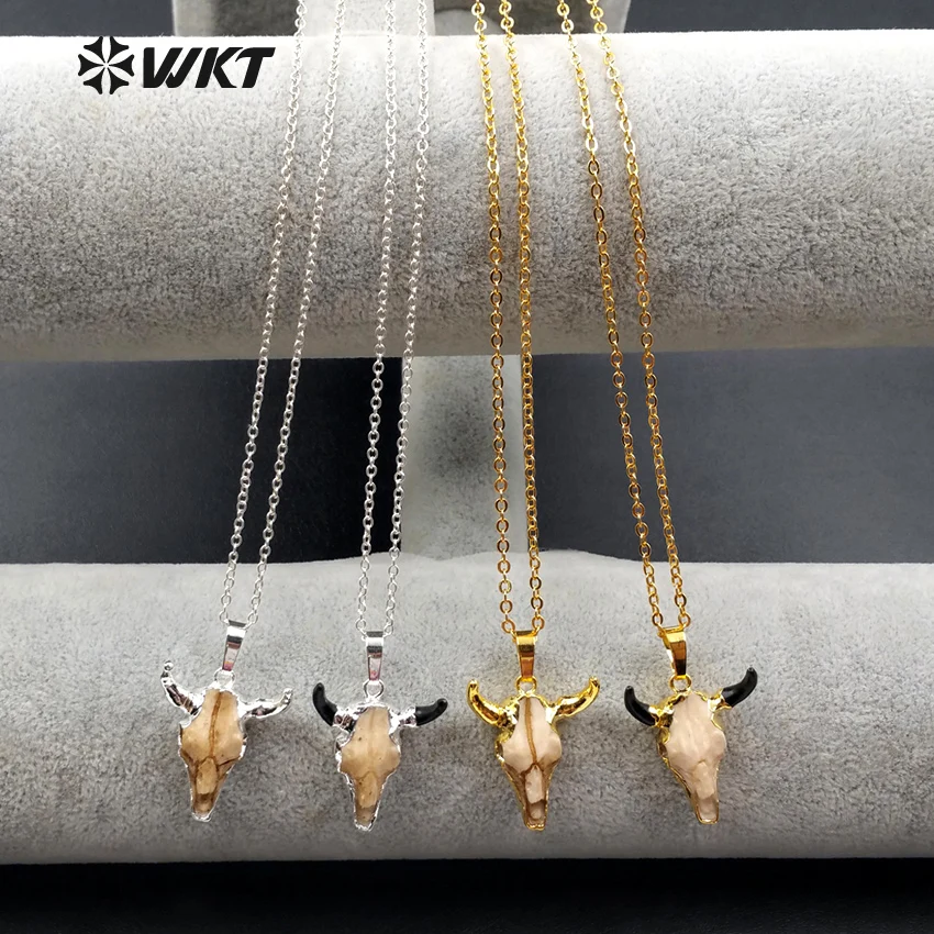 

WT-N1030 Wholesale buffalo with gold plating horn pendant necklace Resin small cattle horn head necklace for women jewelry gift