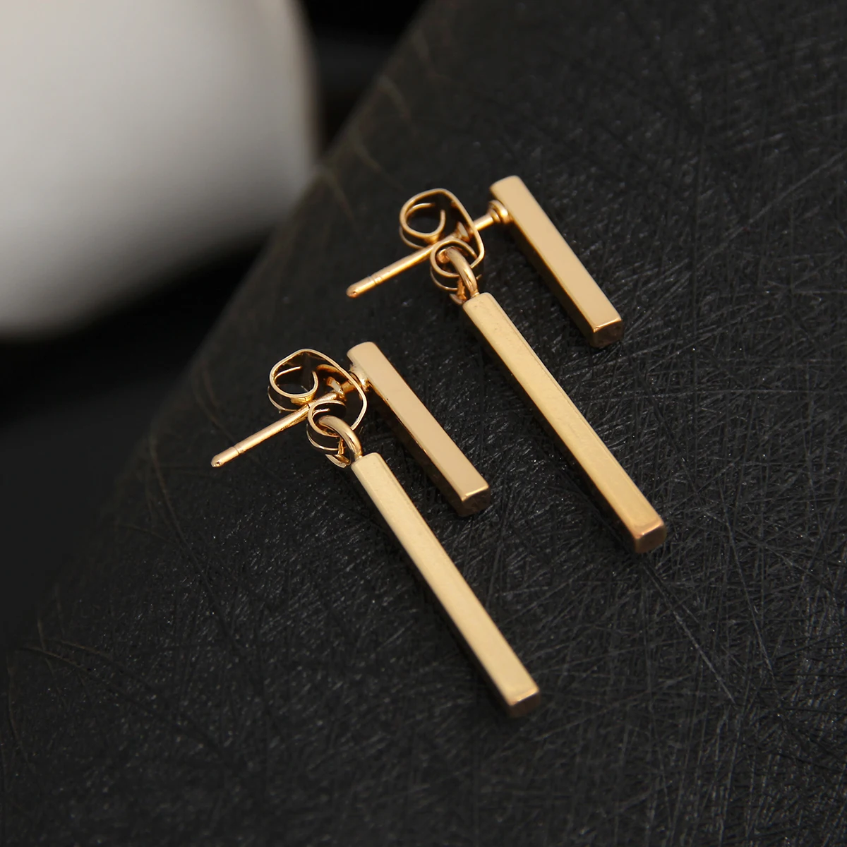 Hfarich New Fashion Simple T Bar Ear Jacket Stud Earrings for Women Wedding Gifts 2021 Stud Jewelry Girl Jewelry Dropshipping