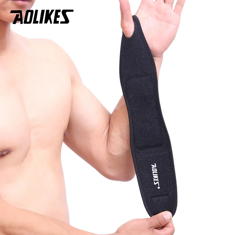 AOLIKES 1 Pair Self-heating Magnet Wrist Support Brace Guard Protector Winter Keep Warm Band Sports Sales Tourmaline Wristband