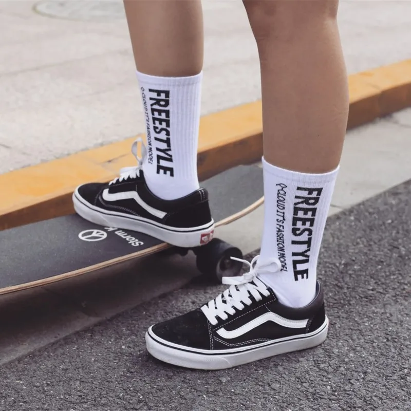 New street parkour Harajuku hip hop simple letter fashion street dance men and women couple skateboarding cotton socks crew