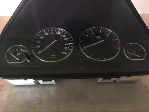 Imagen 2 del producto Juego de anillos de calibre cromados para salpicadero, modelos BMW E32 / E34