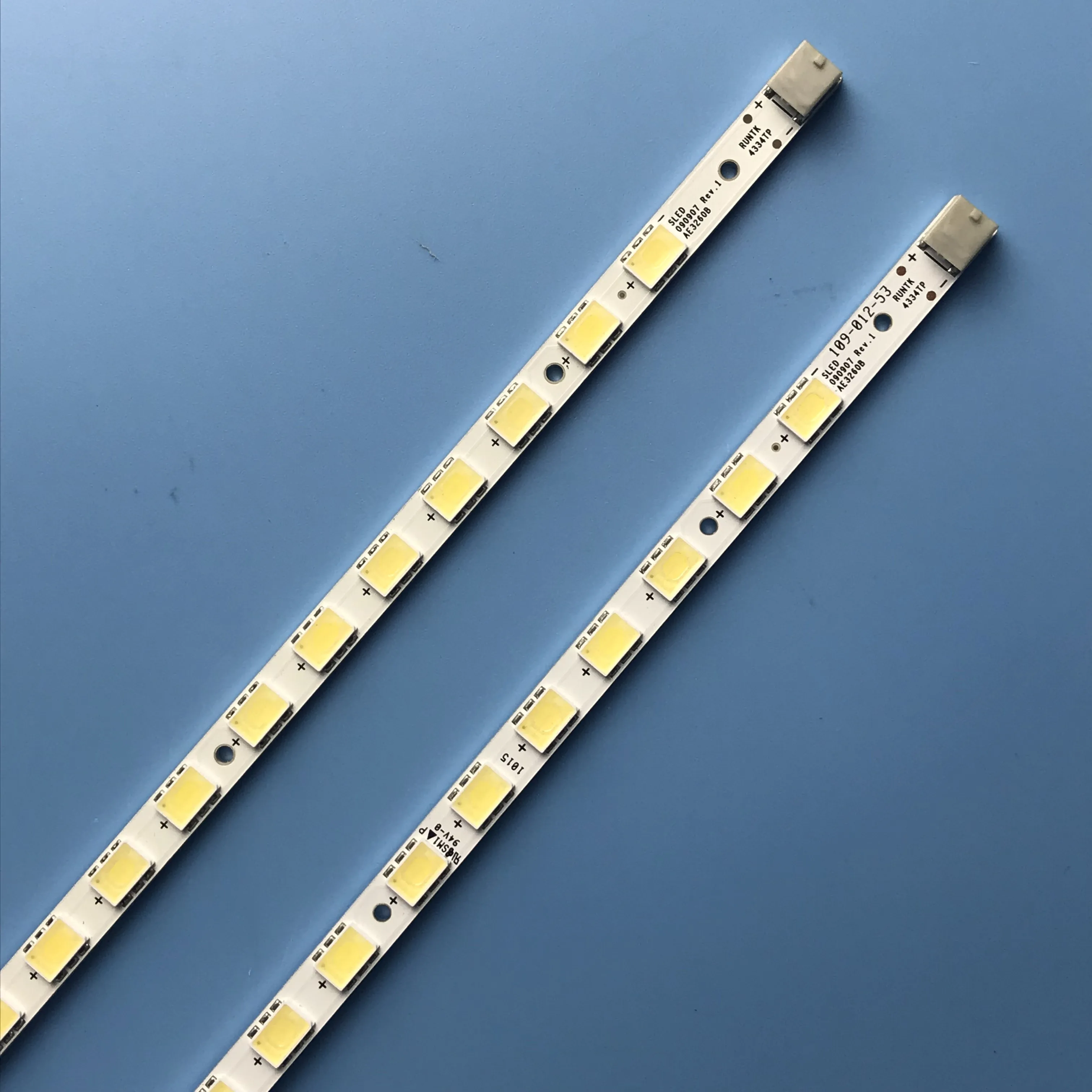 LED Backlight strip 33 Lamp For 32" TV RUNTK 4334TP LK315D3LA4 090907 AE3260B