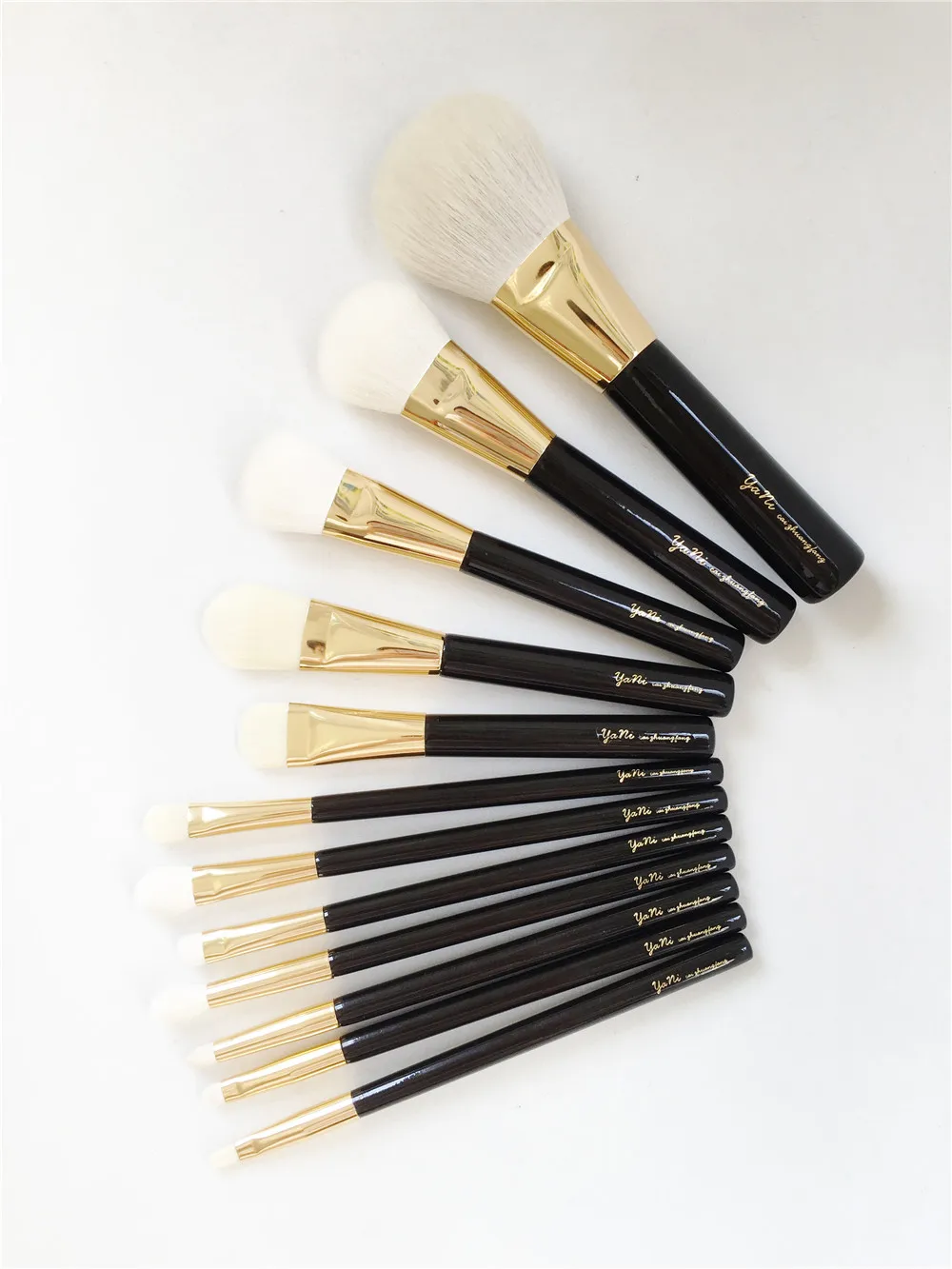 yani TF-SERIES Makeup 12-Brushes Complete Set Luxury Bronzer Cheek Cream Foundation Eyeshadow Concealer Lip Cosmetic Brush Tools