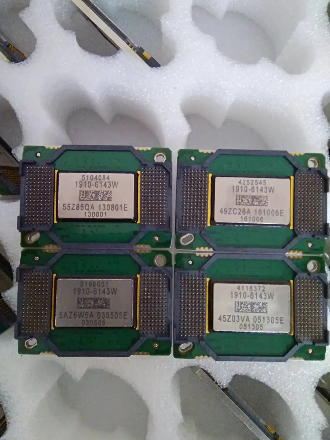 1910-6143W 1910-6145W 1910-6146W 1910-6103W 1910-6106W DLP ฉายโทรทัศน์ทีวี DMD Chip (1920x1080พิกเซล)