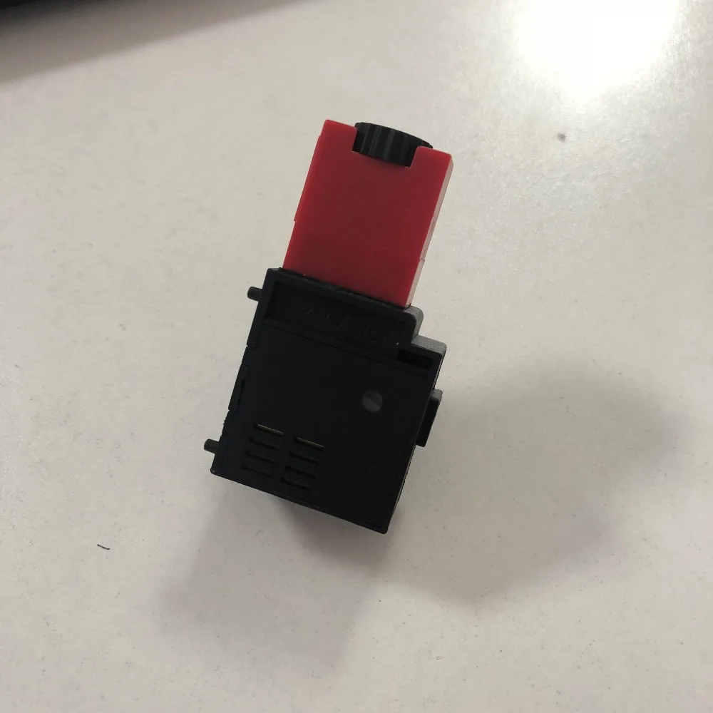 250VAC 4A/6A 125VAC 10A ไฟฟ้าเครื่องมือ Trigger สำหรับ Hitachi 10VA ไฟฟ้าเจาะมือ