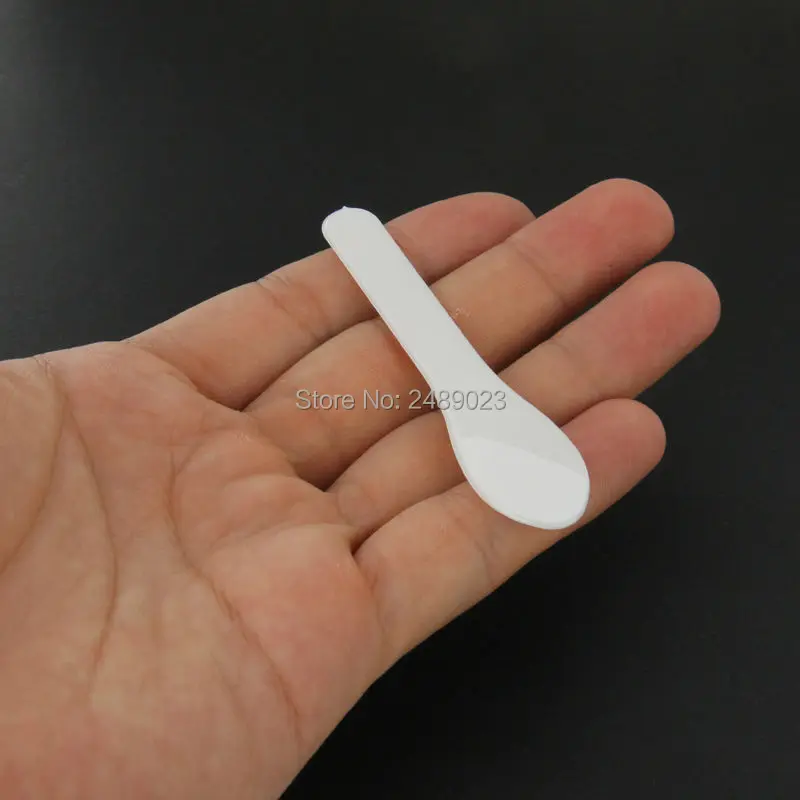 300 pcs Facial Mask Sticks Cosmetic Spatula Scoop DIY Face Mask Spoon Lady Makeup Mixing Tools White Wholesale 7.4cm
