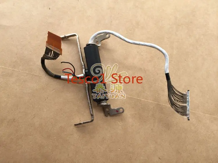 Poros Berputar LCD FLEX Kabel Pita FPC untuk Nikon D5300 Kamera Perbaikan Bagian