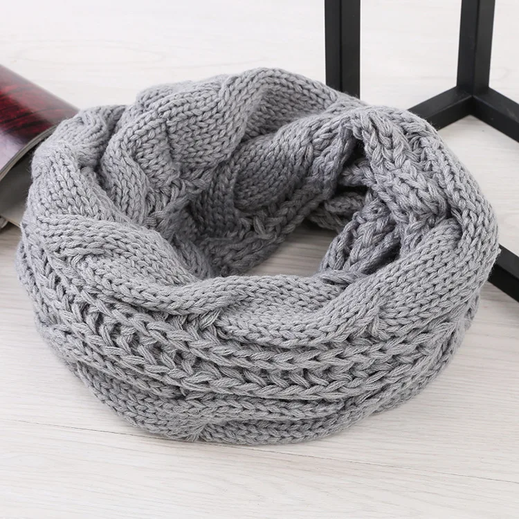 Fashion Geometry Plaid Women\'s Scarf Collar Solid Scarf LICs White Knitted Scarves Female LIC For Women Warm Stole Winter Scarf