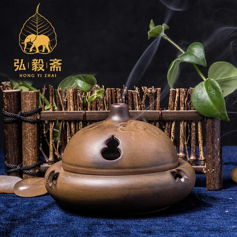 

Hong Yizhai sandalwood aloes tower incense burner with Xiangxiang disc ceramic ornaments Fulinmen