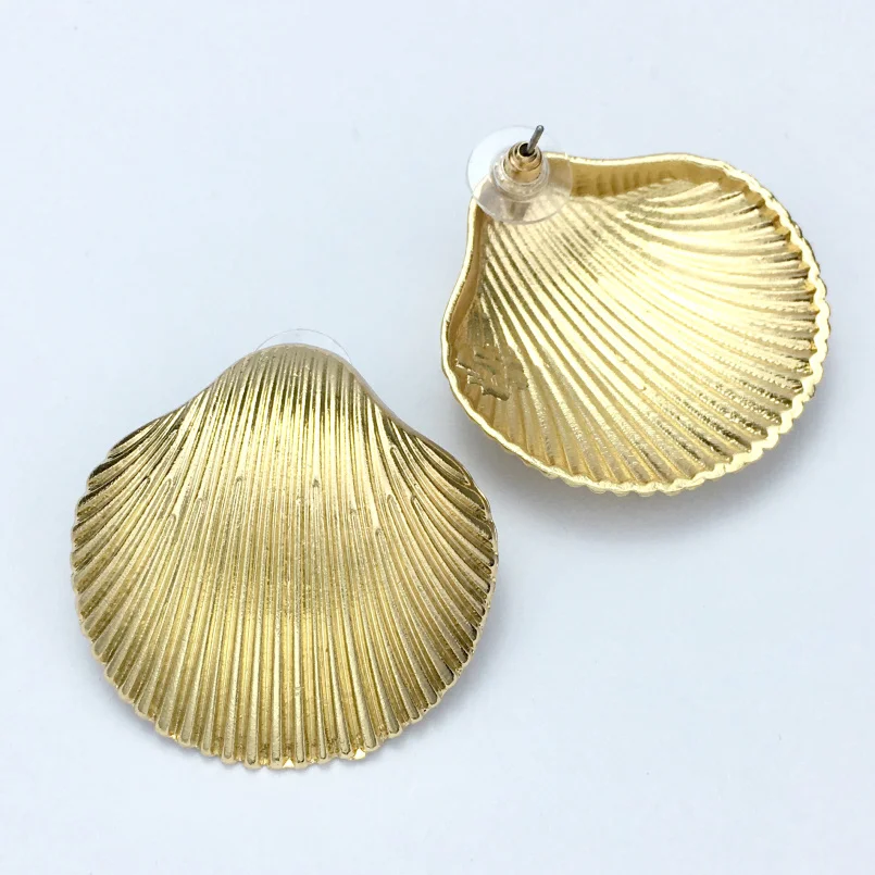 Fashion Big Alloy Shell Stud Earrings For Women Gold Color Metal Shell Statement Earrings Beach Jewelry Boho UKEN