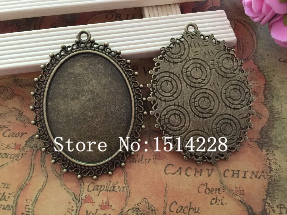 

Antique Bronze Oval cabochon Cameo Setting Cabochon Tray jewelry finding (inner Size 30*40mm)