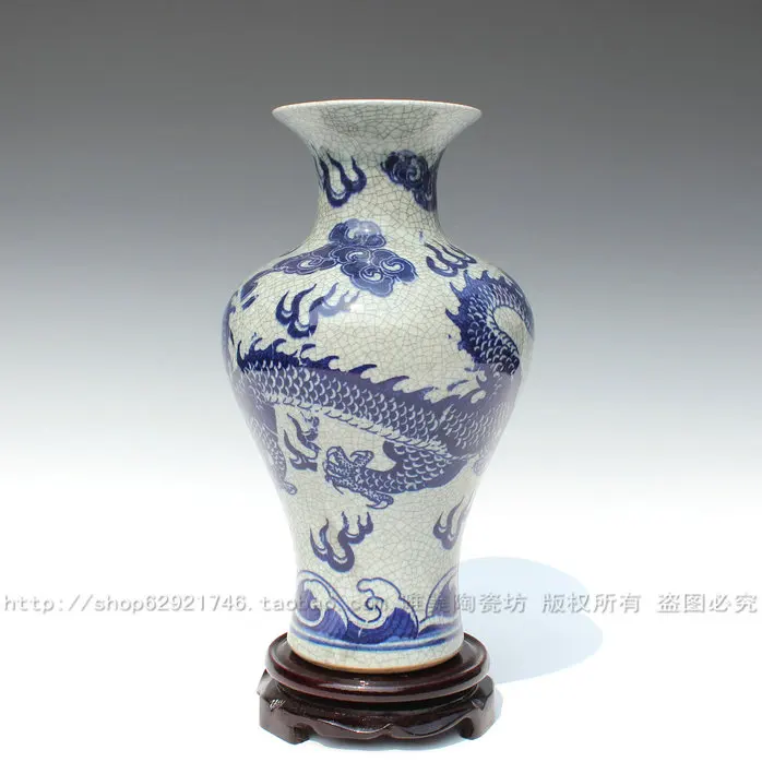 Jingdezhen ceramic Antique porcelain vase vase Glaze antique kiln crack under the tail Blue and white dragon