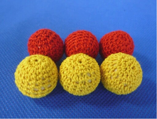 2pcs Crochet Ball (Red/yellow Available, Dia 2.1cm) Magic Tricks Accessory for Cup & Balls /Chop Cup Classic toys