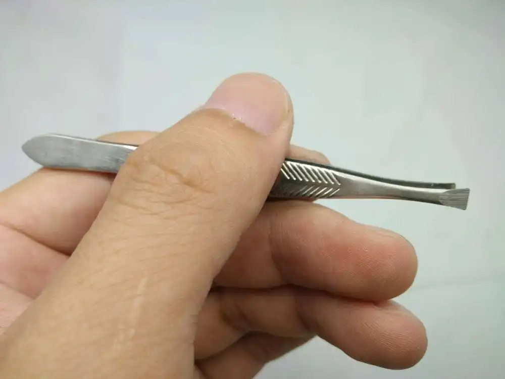 Tweezer คิ้วหญิงเครื่องมือแต่งหน้าแหนบโฟลเดอร์คิ้วกรรไกรคลิป Eyelid Eyelash Curler สแตนเลสดึงแบนขาย