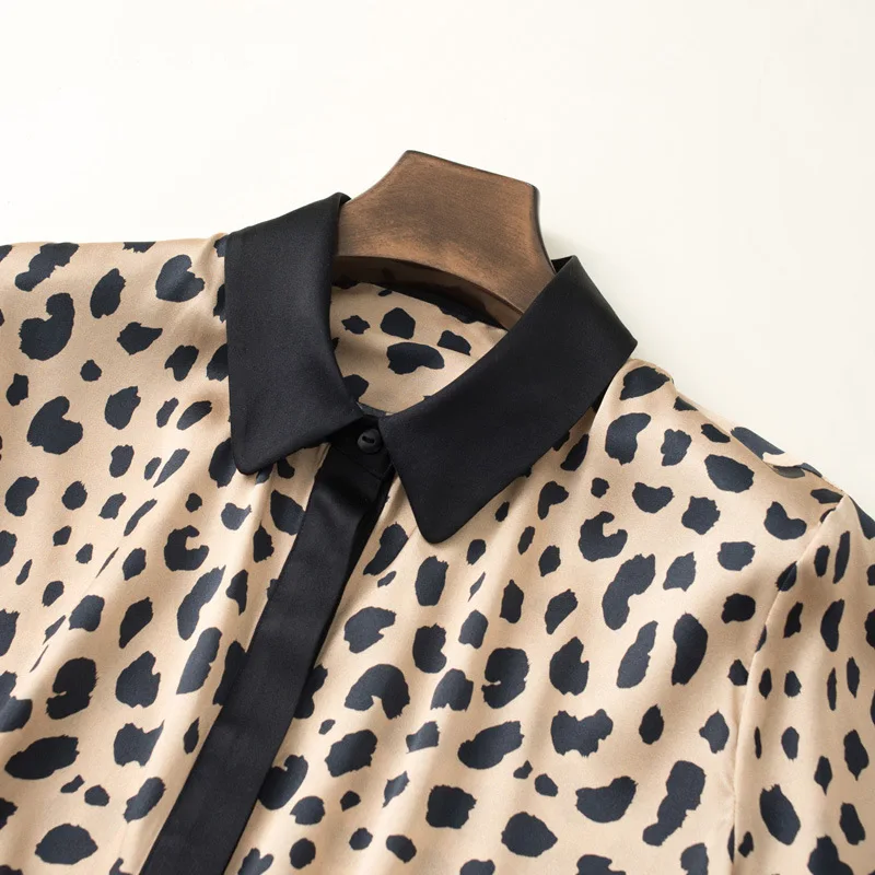 2019 Estate Nuovo Pesante di Seta Della Stampa Del Leopardo Camicetta delle Donne Allentate T-Shirt 95% di Seta 16 Millimetri 5% Spandex Stampato Camicette porta nascosta Tasca