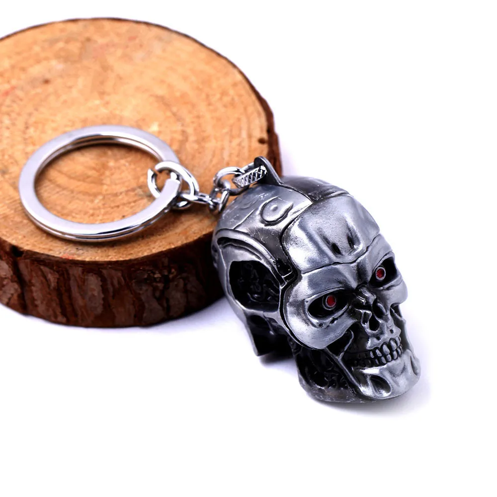 Großhandel: Neue angesagte Auto-Metall-Schlüsselanhänger für Männer und Frauen, Schlüsselhalter mit Totenkopf-Motiv, neues Partygeschenk, Schmuck. – Detail 3
