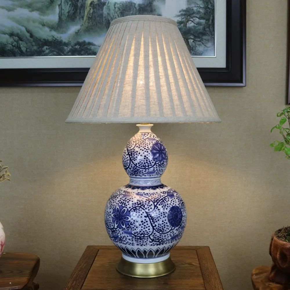 

Vintage chinese porcelain ceramic table lamp bedroom living room wedding table lamp Jingdezhen creative bedside table gourd