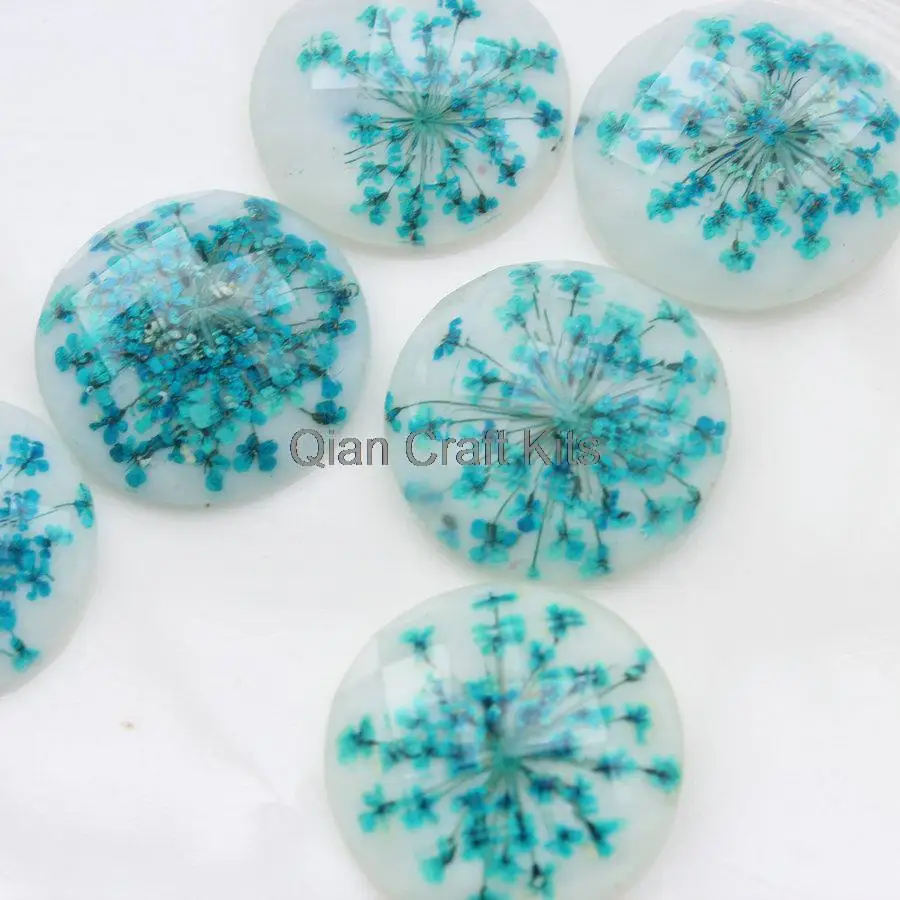 100pcs aqua 24mm Fabulous Charm Flat Back faceted Resin Cabochon Dome Dry Flower baby's breath Cabochon Pendant Base