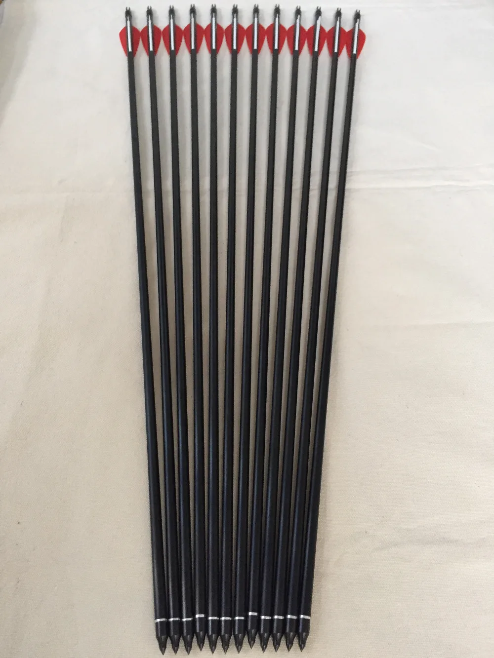 

Free shipping 12 Pcs 30" Fiberglass arrow ID6.2 OD8mm Spine500 with 3" plastic vane for compound bow archery