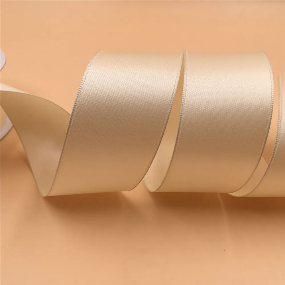 38mm X 25yards Wired Edge Cream Double Faced Silk Satin Ribbon. Gift Bow,Wedding,Cake Wrapping,Tree Decoration N1049