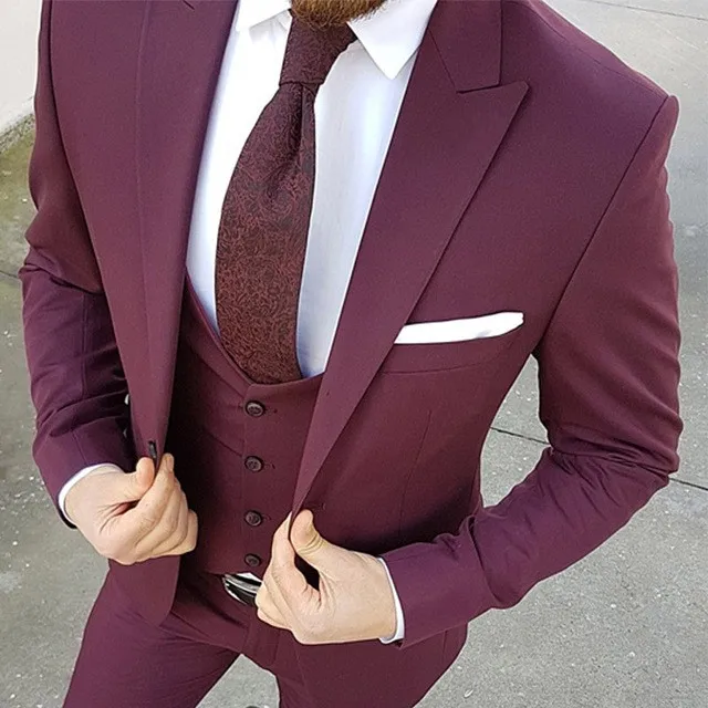 

New Arrival Groomsmen Burgundy Groom Tuxedos Peak Lapel Men Suits Wedding Best Man Blazer ( Jacket+Pants+Vest+Tie ) C442