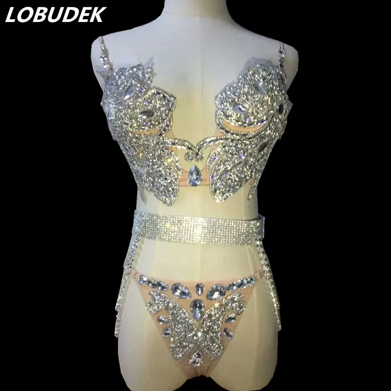 

Occident Bar Nightclub DJ DS Costume Female Dancer Stage Performance Pole Dance Outfit Silver Rhinestones Bikini Sexy Bra Sets