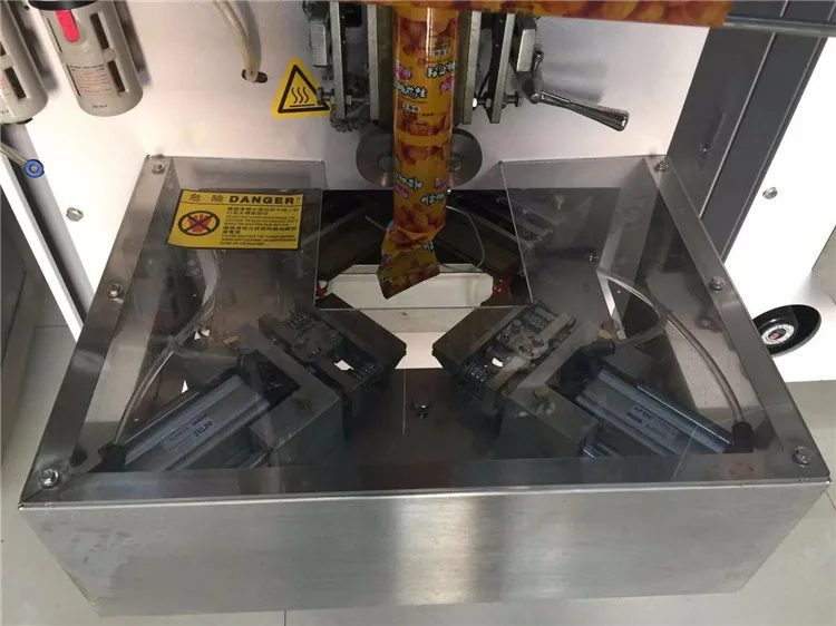 Commercial Candy Popcornสามเหลี่ยมกระเป๋าบรรจุภัณฑ์เครื่องเครื่องบรรจุเม็ดCFRโดยSea