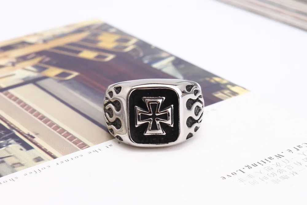 Silver color stainless steel Armor Shield Knight Templar Crusade Cross Ring Medieval Signet Retro Vintage US Size 7 to 14 size