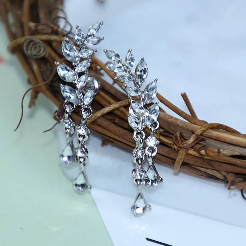 Women\'s Angel Wings Earrings Rhinestones Party Earrings Leaves Tassel Earrings Alloy Crystal Feather Fashion