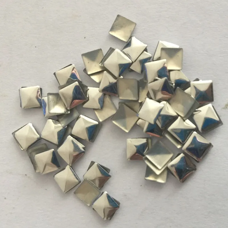 50PCS Hotfix Studs 10*10mm Silver Pyramid Iron-on Rhinestuds Hot fix Nailhead Panel Pressing Heat Transfer Garments DIY Spikes
