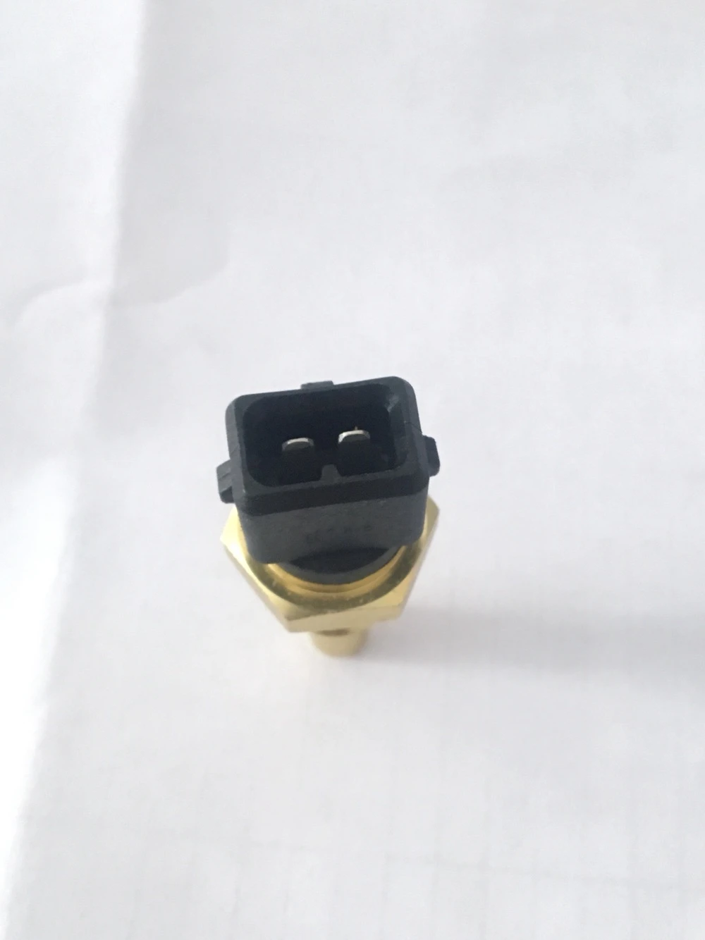 1pcs Radiator temperature sensor for Chinese CHANGAN CS75 1.8T SUV Auto car motor parts YC010-180