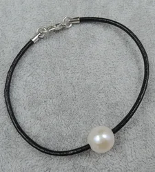 100% NATURE FRESHWATER PEARL Bracelet with leather rope