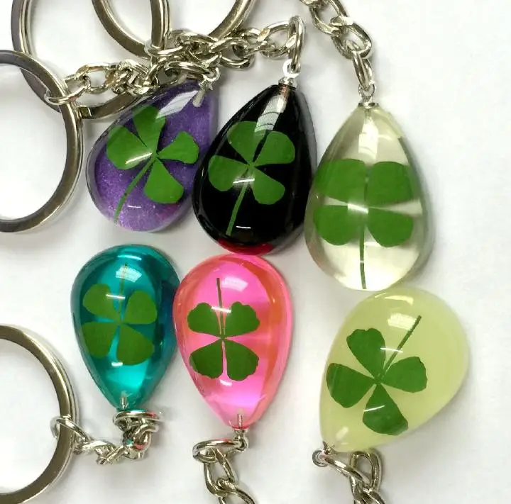 24 pcs Real shamrock mixed drop Wedding Gift real four leaf clover keychain