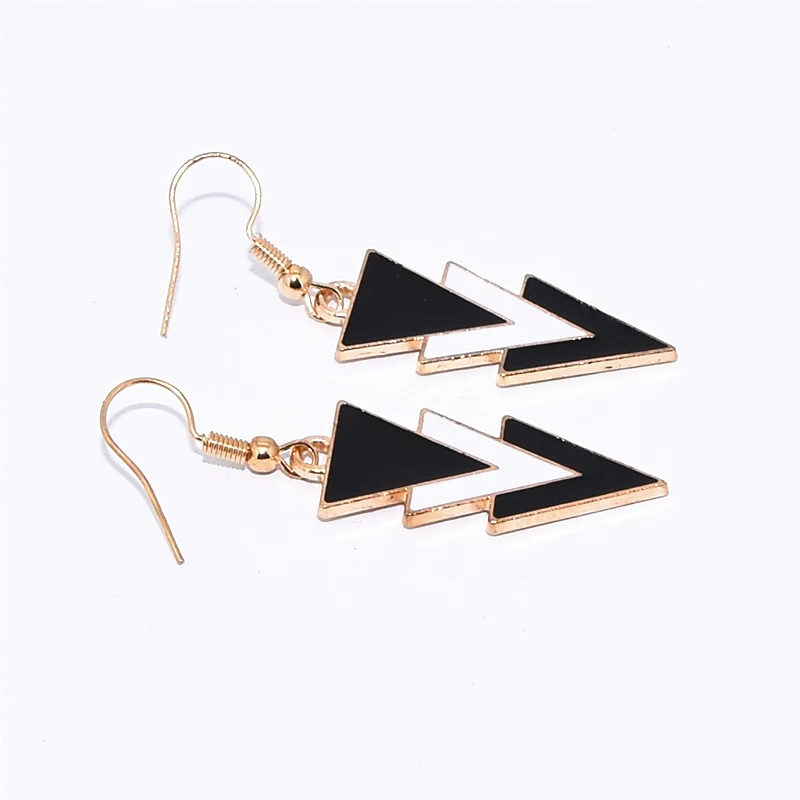 New Arrivals Fashion Black White Multi-layer Triangle Brincos oorbellen Simple Long Statement Clip on Earrings Women Jewelry