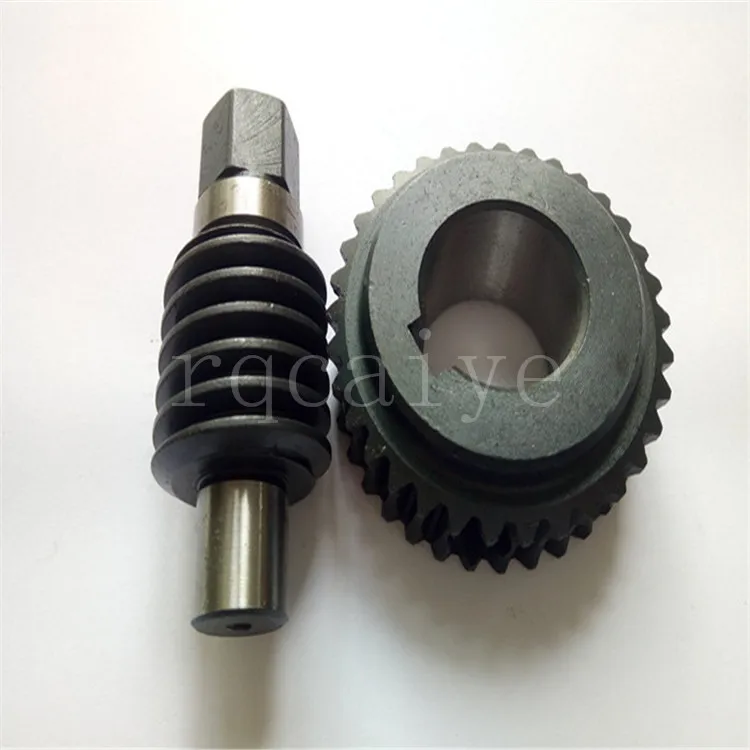 

3 Set CD102 Printing Machinery Worm Gear 66.006.029 66.006.031