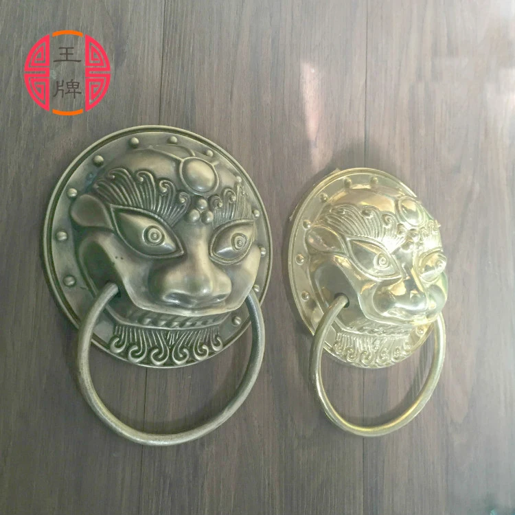 

Chinese antique copper fittings knocker copper handle big lion tiger beast head copper shop first hand ring gate