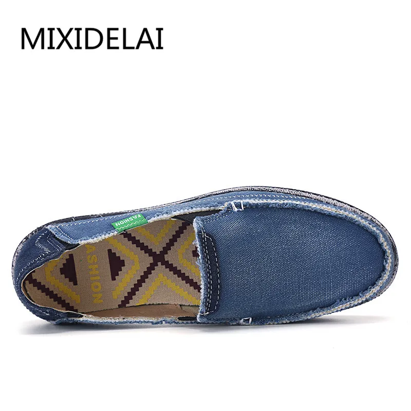 Nuovo arrivo a basso prezzo Mens traspirante scarpe Casual di alta qualità Jeans tela scarpe Casual Slip On uomo moda appartamenti mocassino