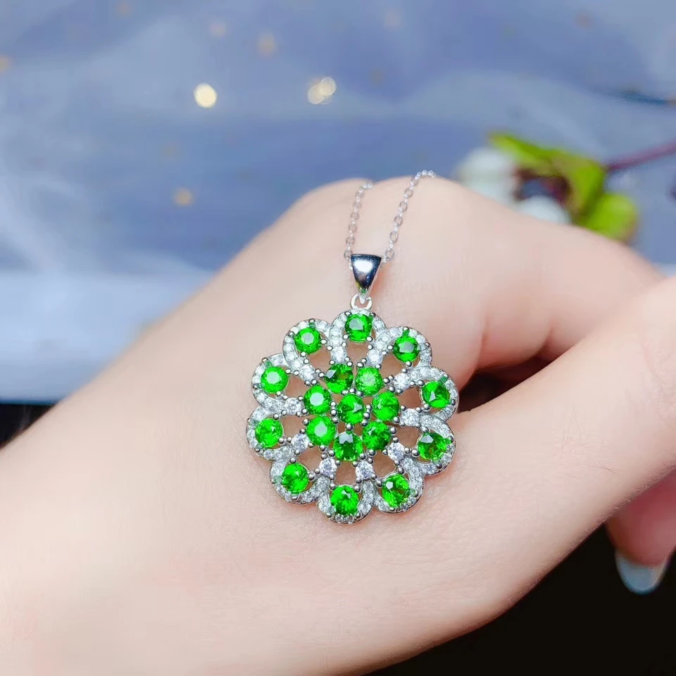 

elegant green diopside pendant of necklace women silver fine jewelry good green color attractive natural gem cost effective gift