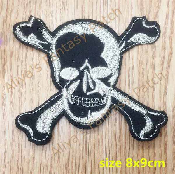 1 pcs Skeleton Skull Patch Biker Embroidered Band Iron On Patches For Clothing Punk Patch Applique Badge Motorcycles Garment