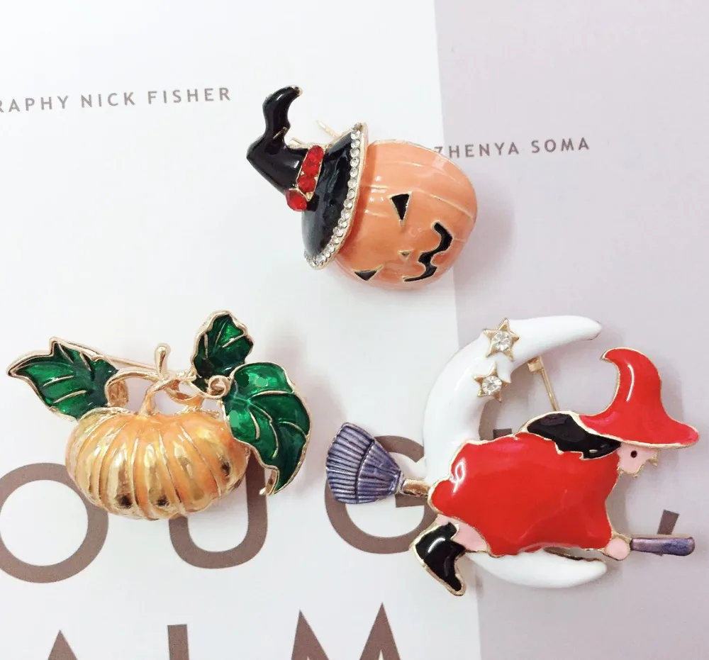 XEDZ Halloween Drop Oil Enamel Pumpkin Brooch Riding a Broom Flying Witch Magic Hat Pumpkin Ghost Mask Brooch Jewelry