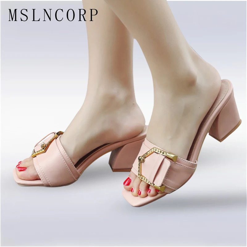 

Plus Size 34-43 New Arrival Summer Women Slipper Square Heel Ladies Slides Fashion Chunky Block Med Heels Buckle Sandals Shoes